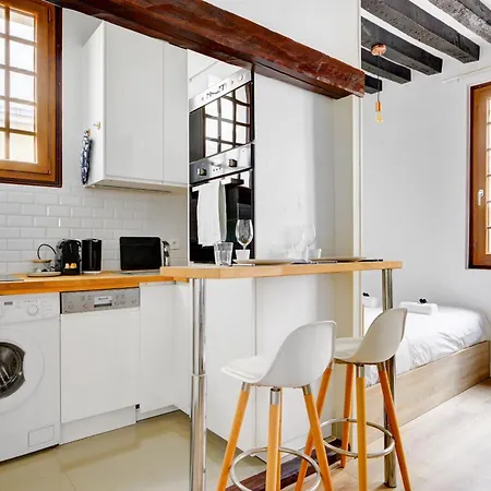 Bright In Le Marais * 파리